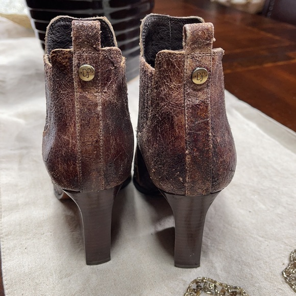 DONALD J PLINER Ankle Boots - Picture 5 of 7